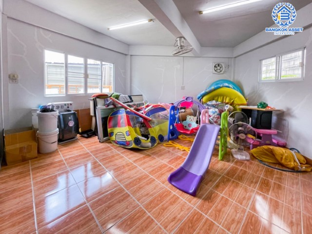 ทาวน์เฮ้าส์มือสอง นนทบุรี ม.พฤกษาทาวน์เน็กซ์ นครอินทร์ หลังมุม! เนื้อที่ 39.50 ตร.ว. ฟังก์ชัน 3 ห้องนอน 2 ห้องน้ำ 2 ที่จอดรถ  สภาพภายในสวย พร้อมเข้าอยู่ได้ทันที ฟรี! แอร์ 2 เครื่อง บนทำเลเดินทางสะดวก ติดถนนนครอินทร์ เชื่อมต่อถนนราชพฤกษ์ ถนนกาญจนาภิเษก ใกล้จุดขึ้นทางด่วน "ศรีรัช"...